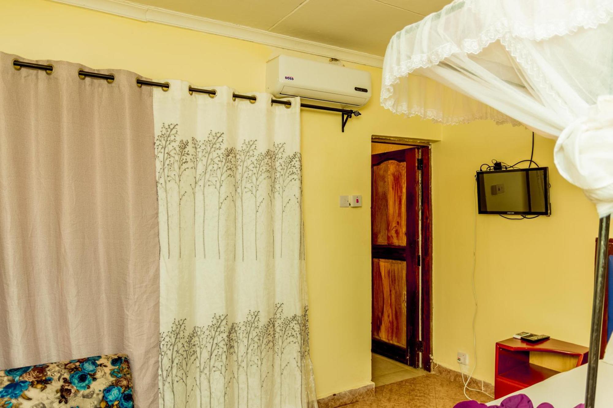 Kilimanjaro Summit Lodge موشي المظهر الخارجي الصورة